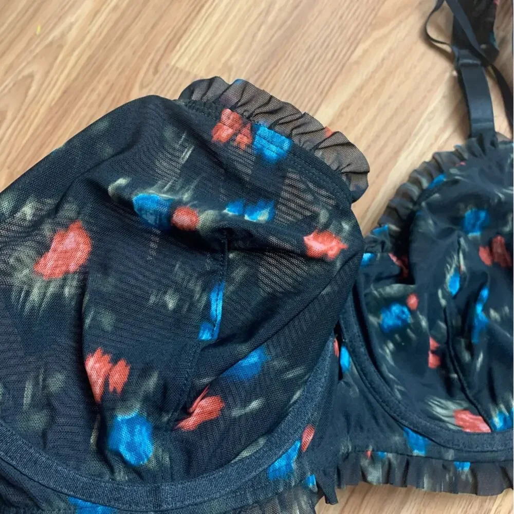 Torrid Curve size 2 2x black floral lace bra ruffle lingerie red blue underwire